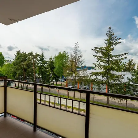 Zlatovska Apartamento *