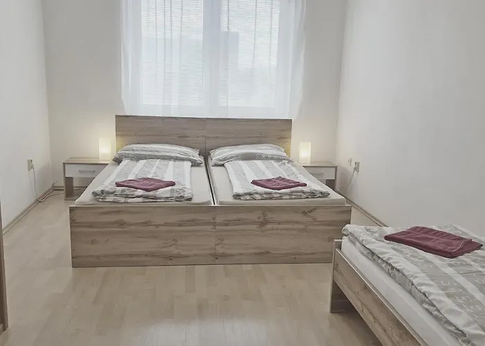 Zlatovska Lejlighed *