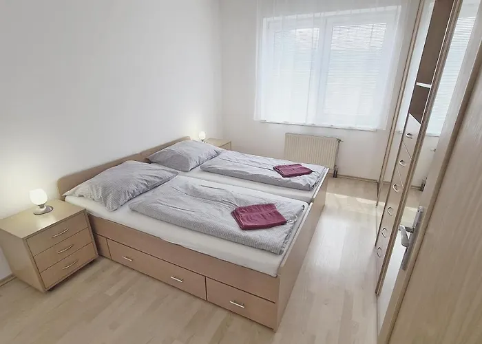 Zlatovska Lejlighed *