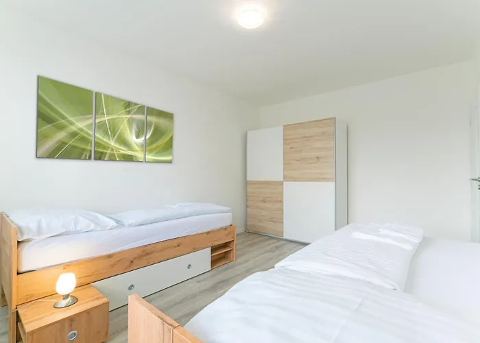 Zlatovska Lejlighed *